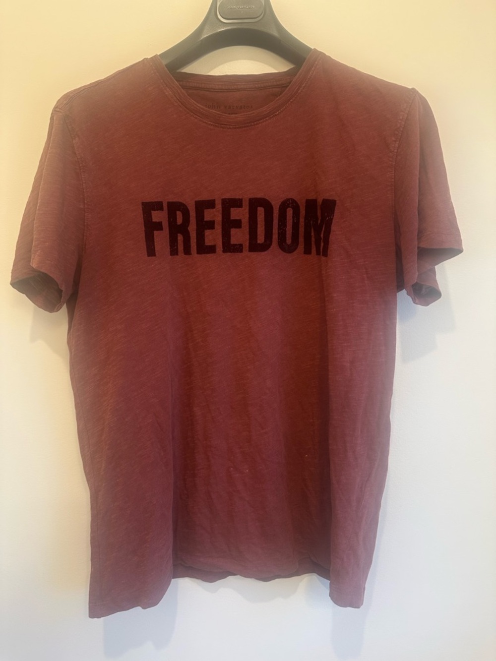 John Varvatos Freedom Graphic Tee - Brick